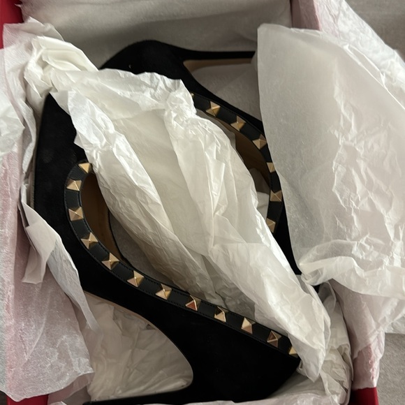 Valentino Rockstud Accents Suede Pumps - Size 37.5
